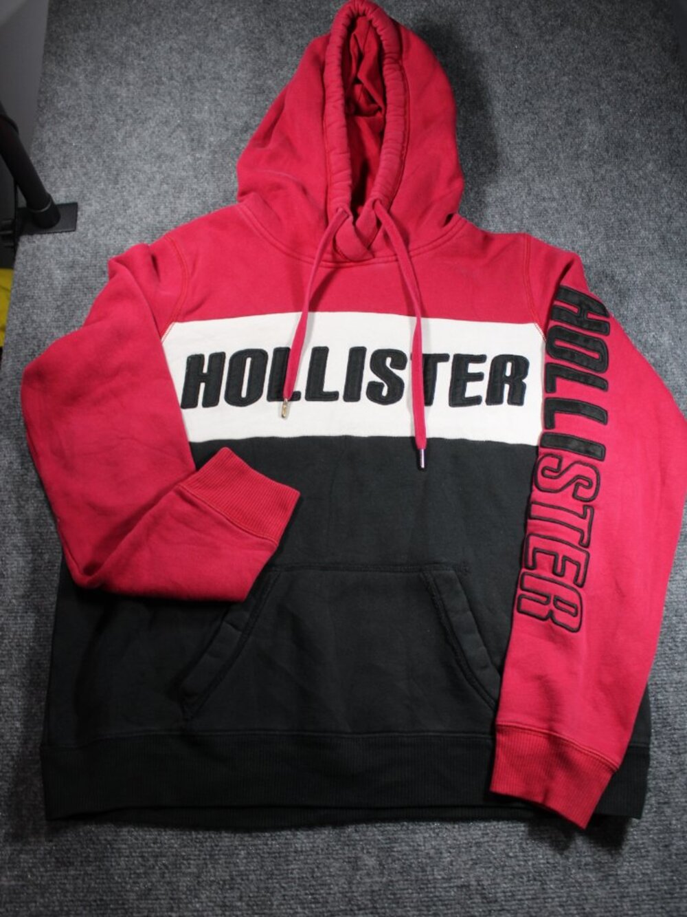 Hollister Men's Sweatshirt Hoodie Color Block Red/Black/White w/Logo - Size L